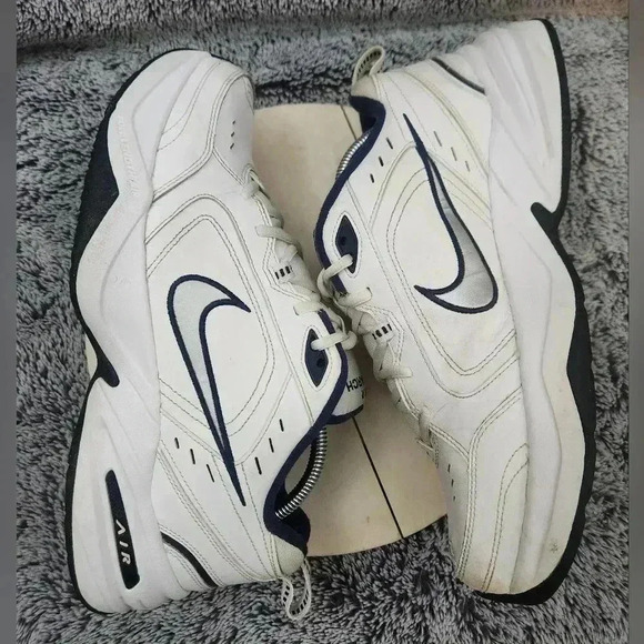 Nike Air Monarch IV Mens Size 11 White Blue Athletic Walking Dad Shoes Sneakers - Picture 5 of 9